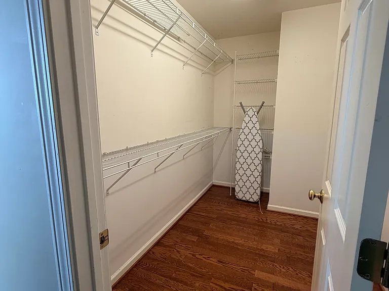 4566 Woodway Dr — Photo 18