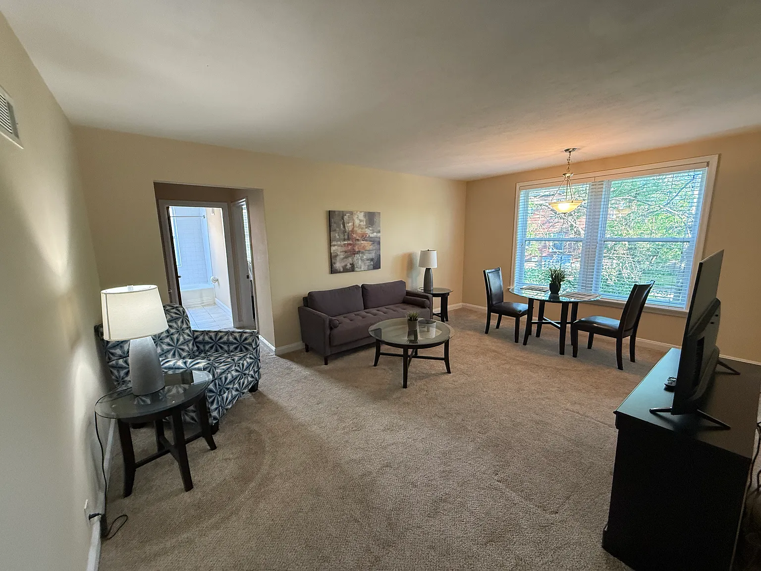 1 bed, 666 sqft, $1,395 — Photo 2