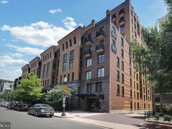 910 M St NW APT 301, Washington, DC 20001