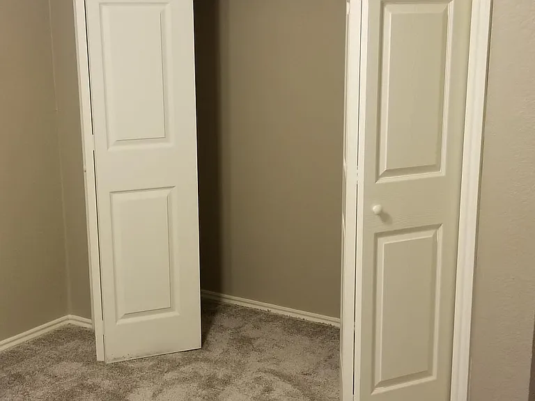 bedroom 3 closet