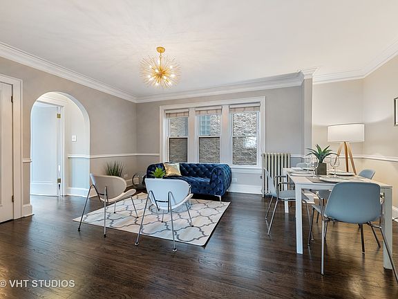 3rd image of 2541 W Balmoral Ave APT 2S