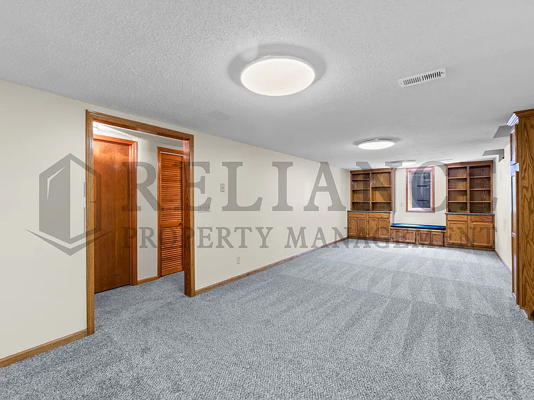 3052 S Bonn Ave — Photo 9