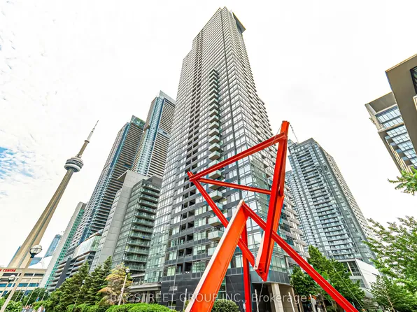 25 Telegram Mews #816, Toronto, ON M5V 3Z1