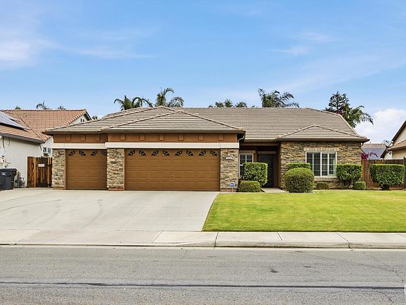 3rd image of 12514 Larkin Dr