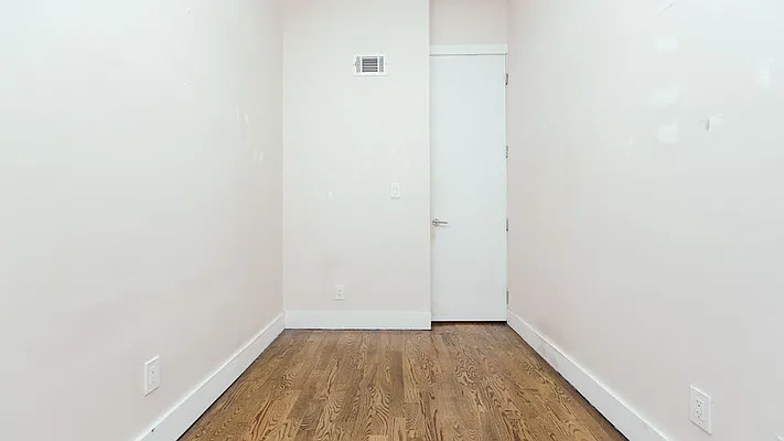 Rented by Nooklyn NYC LLC | media 16