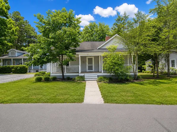 211 Armour St, Davidson, NC 28036