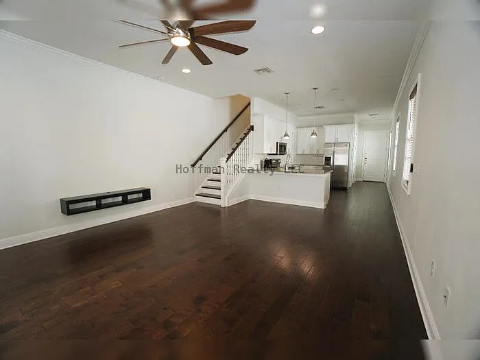 4250 W Carmen St — Photo 3