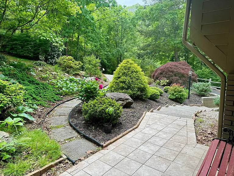 11 Laurel Summit Dr — Photo 2