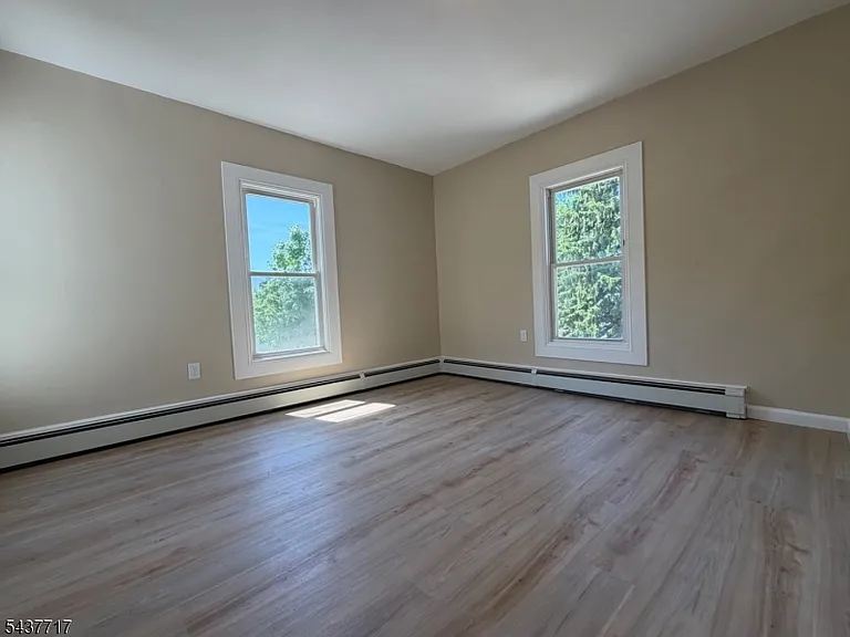28 Diller Ave — Photo 6