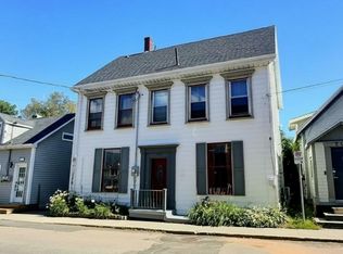 206 Sydney St, Charlottetown, PE C1A 1G8