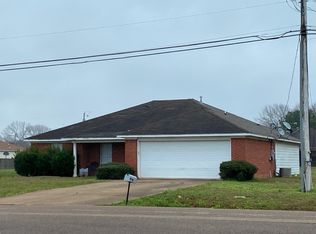 704 King Ranch Rd, Canton, MS 39046