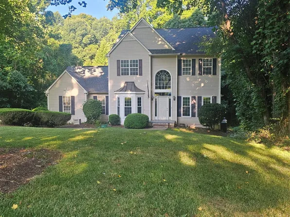 137 Purple Finch Ln, Mooresville, NC 28117