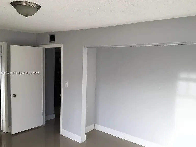 7501 NW 16th St #3303 — Photo 14