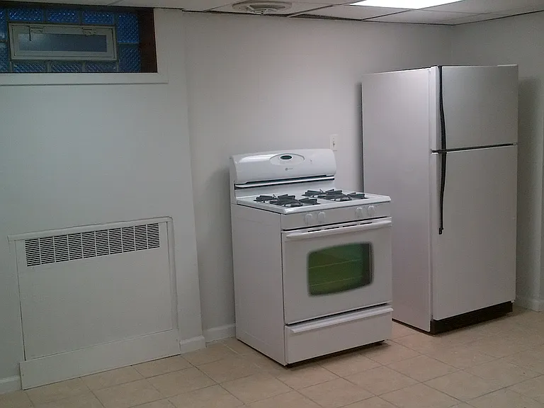6823 W Devon Ave — Photo 10