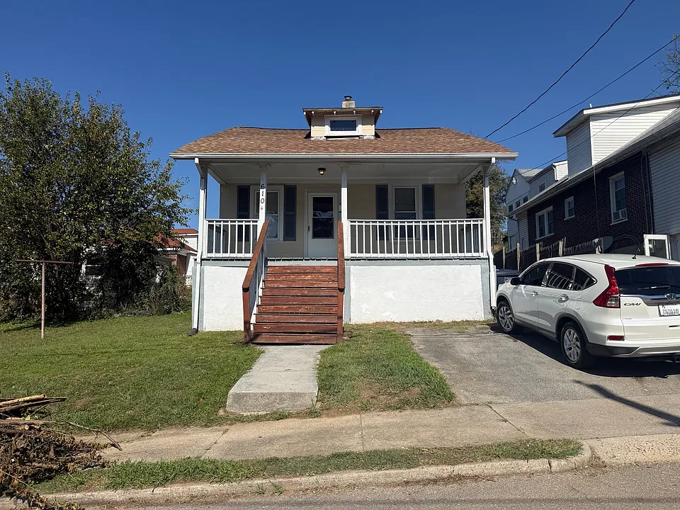 610 Montrose Ave SE