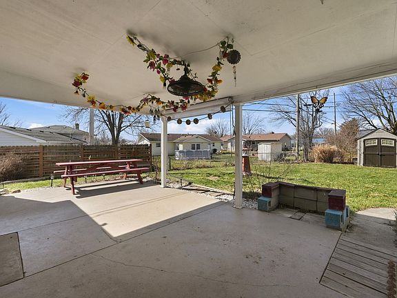 5th image of 2521 Bolton Dr