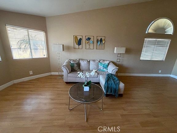 4th image of 33450 Walham Rise