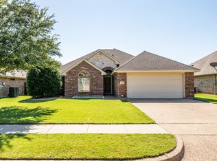 10913 Golfview Way, Benbrook, TX 76126