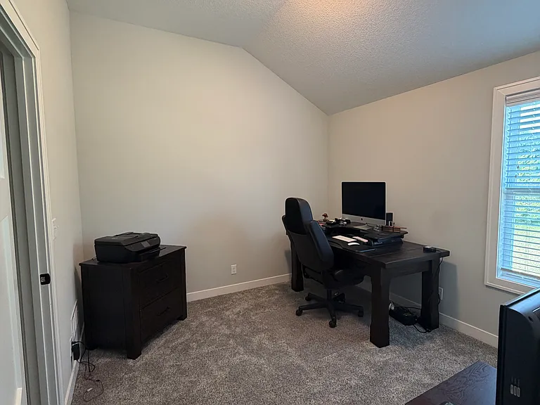 709 Pine Ct — Photo 24