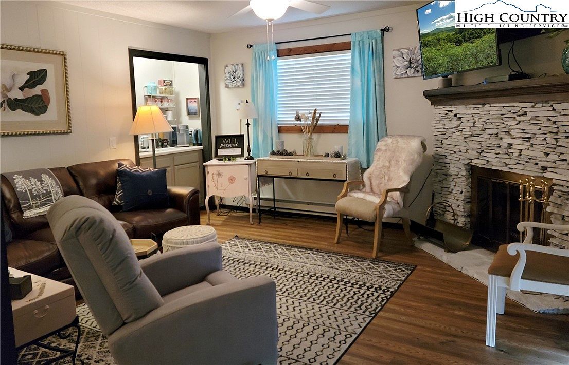 301 Pinnacle Inn Road UNIT 2101, Beech Mountain, NC 28604 MLS 243877