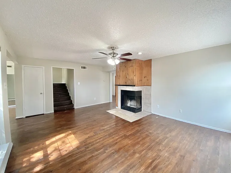 2202 Prairie Creek Trl — Photo 12