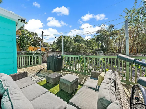 916 30th Court, West Palm Beach, FL 33407