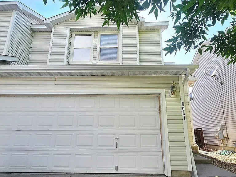 8061 S Kittredge Way — Photo 2
