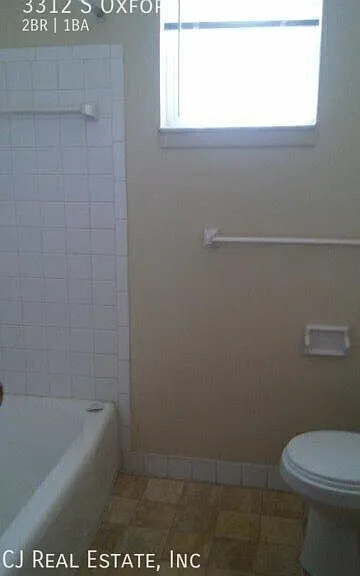 3312 S Oxford Ave #D — Photo 6