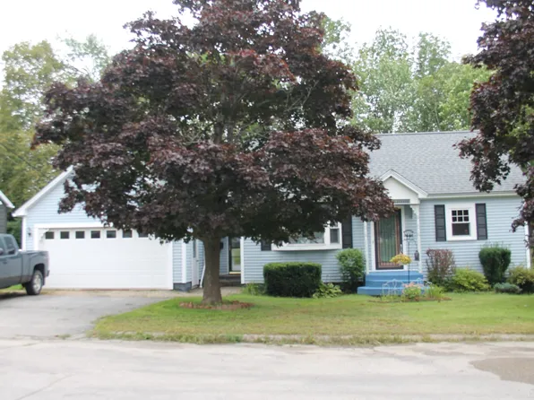 36 Smyth Street, Berlin, NH 03570