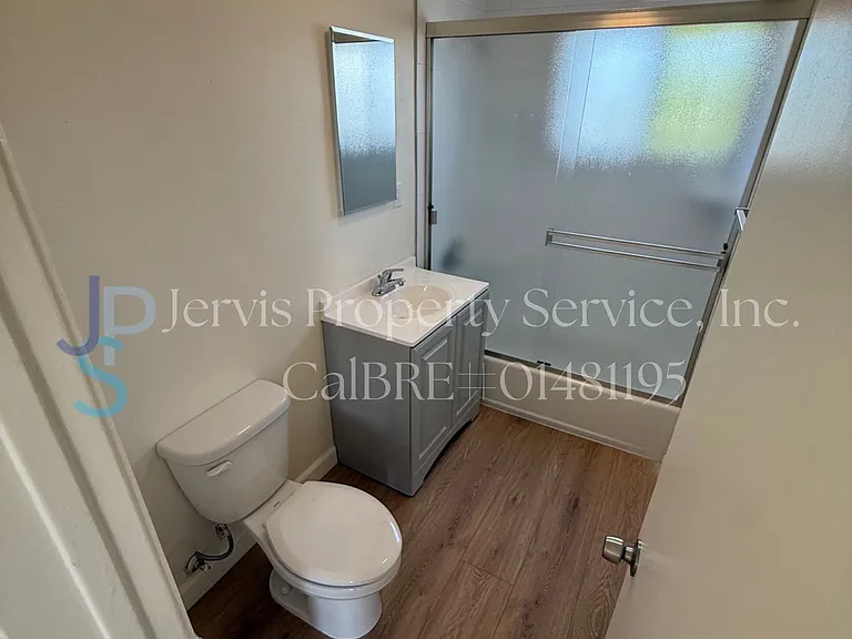 4610 E 52nd Dr #4 — Photo 9
