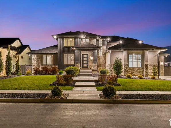 165 S Farmhouse Cir, Kaysville, UT 84037