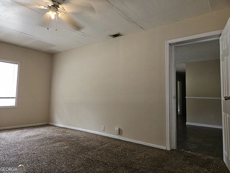 214 John Paul Ave — Photo 5