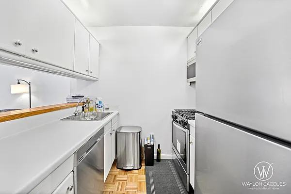 Rented by Oxford Property Group | media 3