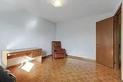 35 Kingsplate Cres — Photo 12
