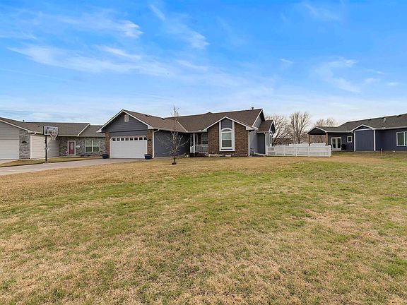 3rd image of 329 Kisiwa Village Rd