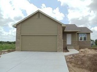 1731 S Lynnrae St, Wichita, KS 67207