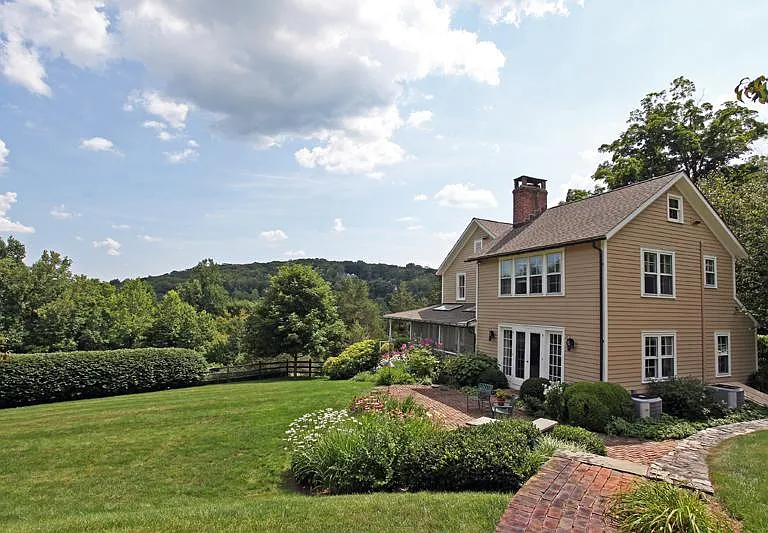 32 Leach Hollow Rd — Photo 2