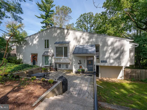 177 E Kenilworth Cir, Newtown Square, PA 19073