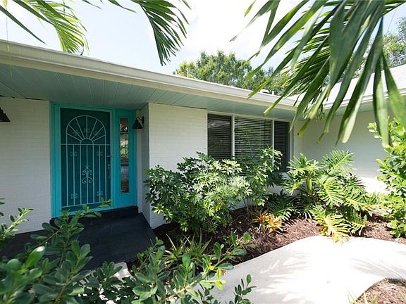 Greet your guests to a modern "Old Florida".
