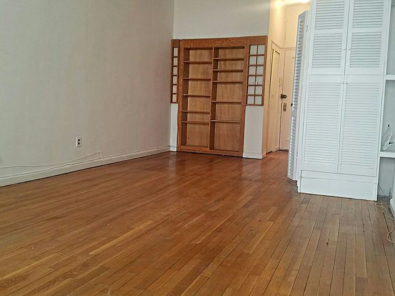 5th image of 230 E 52nd St APT 3A