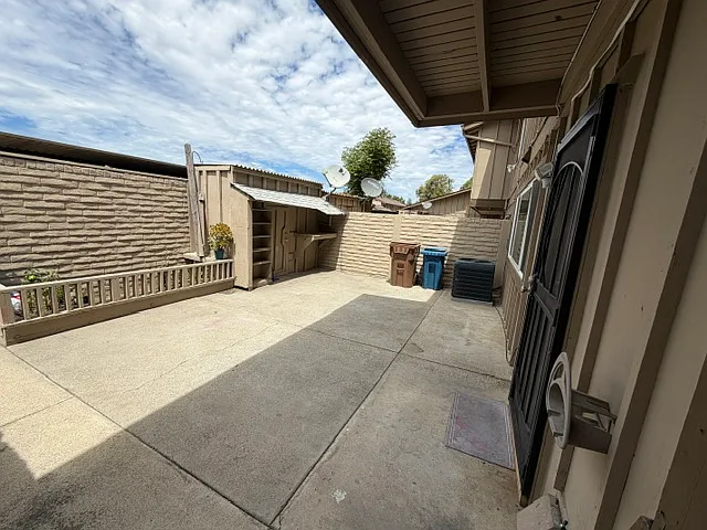 2605 Carleton Ln — Photo 40