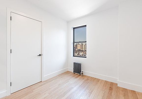 3rd image of 166 W 75th St APT 1204