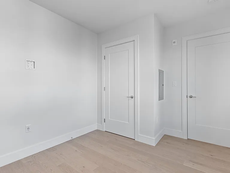 301 Border St #401 — Photo 9