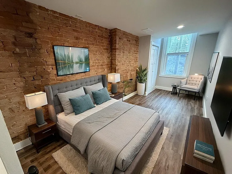 2153 Loth St #2 — Photo 8