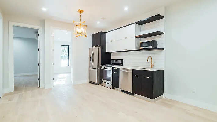 Rented by Nooklyn NYC LLC | media 54