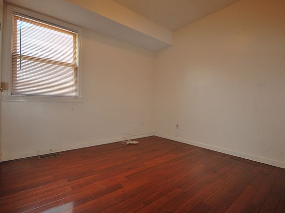 2nd image of 19810 56th Ave #2