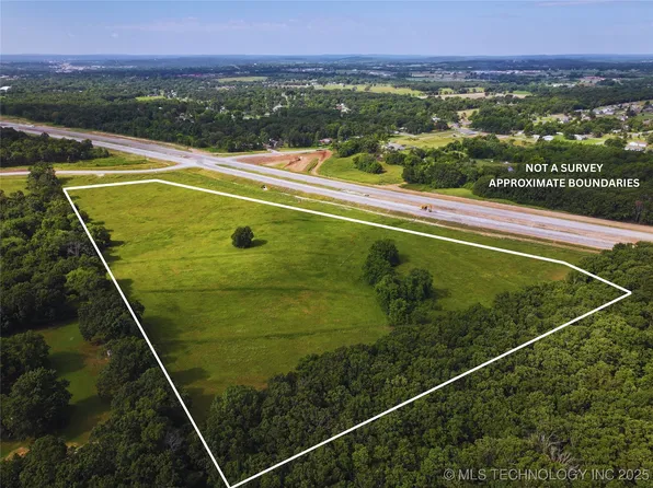 18208 W Grandview Rd, Tahlequah, OK 74464