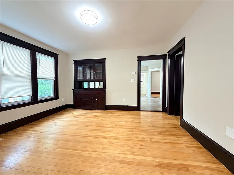 4 Glade St #2 — Photo 10