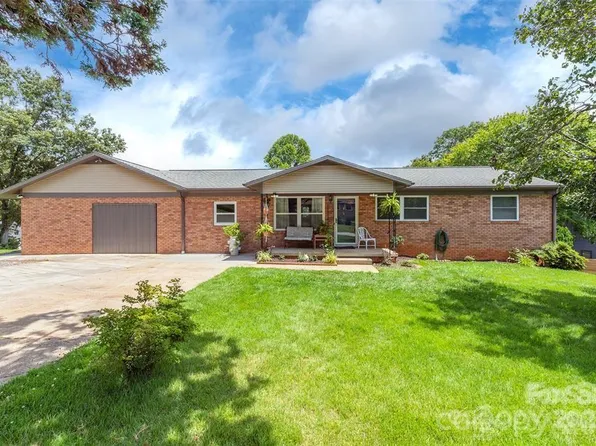 39 N Pershing Rd, Asheville, NC 28805