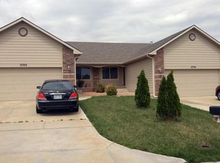 12716 E Willowgreen Cir, Wichita, KS 67207